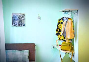 Фото номера Трехместный номер, вид на сад Гостевой дом Sky Guest House г. Тбилиси 2