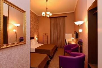 Фото номера Стандартный трехместный номер Отель King David Hotel г. Тбилиси 2