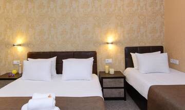 Фото номера Стандартный трехместный номер Отель King David Hotel г. Тбилиси 14