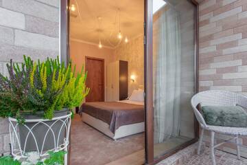 Фото номера Стандартный двухместный номер с 1 кроватью и балконом Отель King David Hotel г. Тбилиси 4
