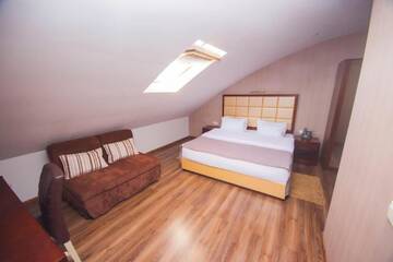 Фото номера Стандартный двухместный номер с 1 кроватью Отель Hotel Orion Budget г. Тбилиси 5
