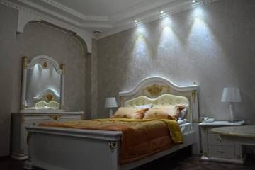 Фото номера Улучшенный номер с кроватью размера «king-size» Отель Elegant Boutique Rustaveli г. Тбилиси 2