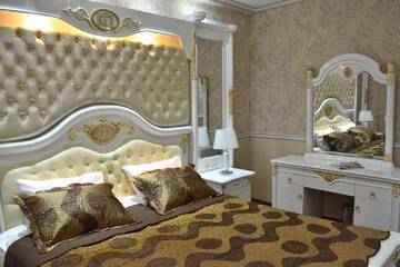 Фото номера Номер Делюкс с кроватью размера &quot;king-size&quot; и джакузи Отель Elegant Boutique Rustaveli г. Тбилиси 2