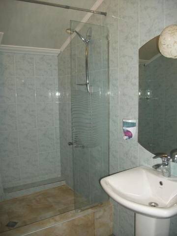 Фото номера Двухместный номер с 1 кроватью и балконом Гостевой дом Lea Guest House г. Тбилиси 21