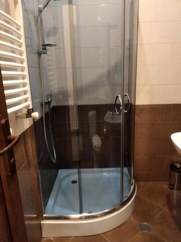 Фото номера Двухместный номер с 2 отдельными кроватями Отель Hotel Diplomat г. Тбилиси 10