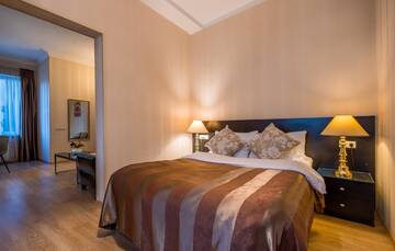 Фото номера Улучшенный люкс Отель Iliani Hotel г. Тбилиси 4