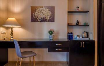 Фото номера Люкс Отель Iliani Hotel г. Тбилиси 2