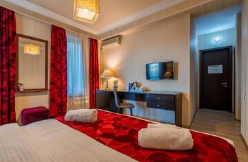 Фото номера Стандартный двухместный номер с 1 кроватью Отель Iliani Hotel г. Тбилиси 13