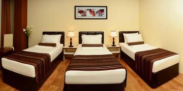 Фото номера Стандартный трехместный номер Отель Hotel Diamond Dat Exx company г. Тбилиси 3