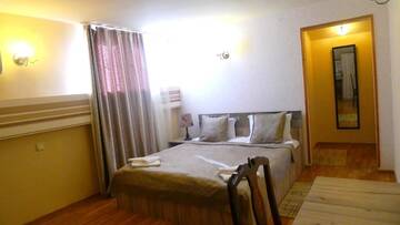 Фото номера Двухместный номер с 1 кроватью Отель Georgian House г. Тбилиси 5