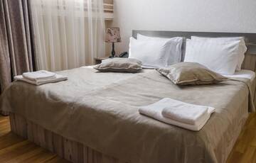 Фото номера Двухместный номер с 1 кроватью Отель Georgian House г. Тбилиси 2