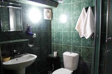 Фото номера Стандартный двухместный номер с 1 кроватью Отель Hotel Central Rustaveli г. Тбилиси 9