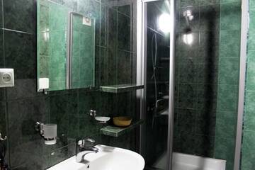 Фото номера Стандартный двухместный номер с 1 кроватью Отель Hotel Central Rustaveli г. Тбилиси 18