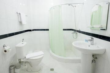 Фото номера Двухместный номер с 2 отдельными кроватями Отель Astoria Hotel г. Тбилиси 12