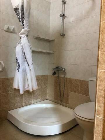 Фото номера Стандартный трехместный номер Отель Gutsa Artists Mini-Hotel г. Тбилиси 28