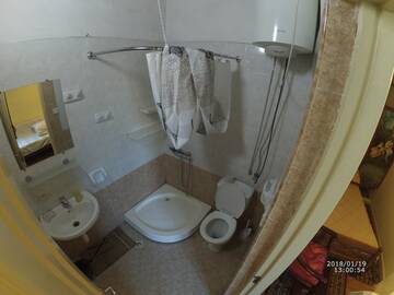 Фото номера Стандартный трехместный номер Отель Gutsa Artists Mini-Hotel г. Тбилиси 10