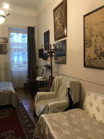 Фото номера Стандартный трехместный номер Отель Gutsa Artists Mini-Hotel г. Тбилиси 14