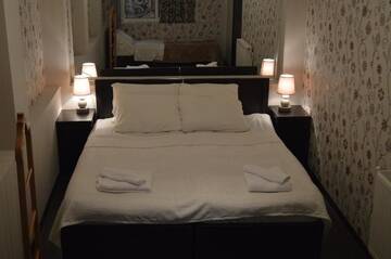 Фото номера Трехместный номер эконом-класса Гостевой дом Georgian Guest House on Asatiani г. Тбилиси 8