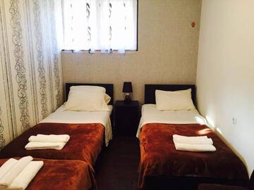 Фото номера Трехместный номер Гостевой дом Georgian Guest House on Asatiani г. Тбилиси 5