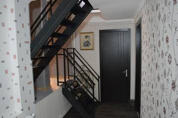 Фото номера Трехместный номер эконом-класса Гостевой дом Georgian Guest House on Asatiani г. Тбилиси 4
