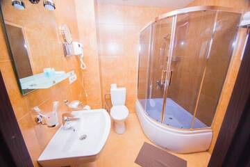 Фото номера Стандартный двухместный номер с 1 кроватью Отель Hotel Orion Old Town г. Тбилиси 12