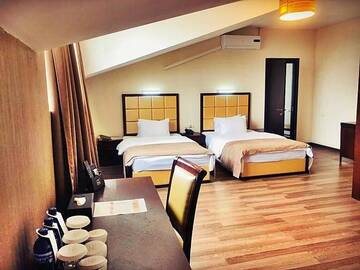 Фото номера Семейный люкс Отель Hotel Orion Old Town г. Тбилиси 3