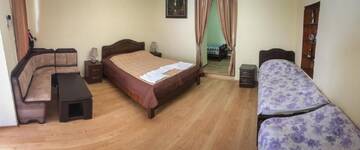 Фото номера Апартаменты с душем Гостевой дом Family Hotel Mountain Scream г. Тбилиси 5