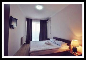 Фото номера Улучшенный трехместный номер Отель Hotel Nina г. Тбилиси 16