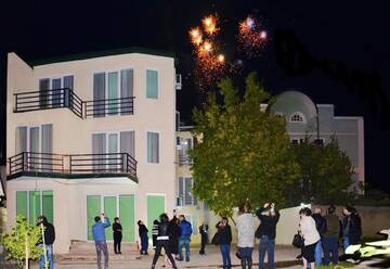 Фото номера Улучшенный трехместный номер Отель Hotel Nina г. Тбилиси 22