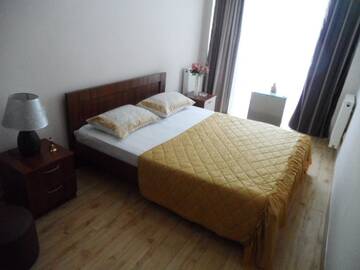 Фото номера Двухместный номер Делюкс с 1 кроватью Отель Hotel Nina г. Тбилиси 4