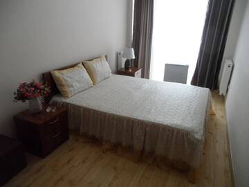 Фото номера Улучшенный трехместный номер Отель Hotel Nina г. Тбилиси 9