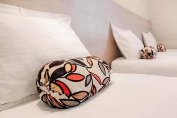 Фото номера Трехместный номер эконом-класса Отель Urban Boutique Hotel г. Тбилиси 3
