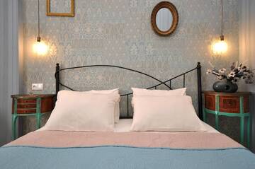 Фото номера Большой двухместный номер с 1 кроватью Отель Terrace Garden Boutique Hotel г. Тбилиси 4