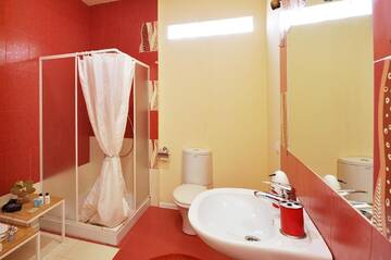 Фото номера Большой двухместный номер с 1 кроватью Отель Terrace Garden Boutique Hotel г. Тбилиси 5