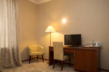 Фото номера Трехместный номер Отель Hotel Astoria Tbilisi г. Тбилиси 2