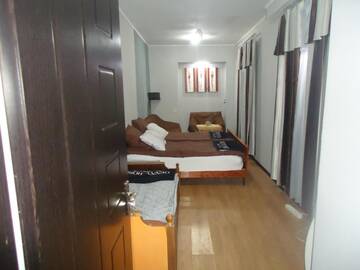 Фото номера Классический трехместный номер Гостевой дом Guest House R&amp;T г. Тбилиси 5