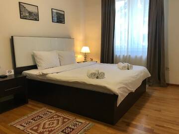 Фото номера Улучшенный двухместный номер с 1 кроватью Отель Biblioteka Hotel Rustaveli г. Тбилиси 2