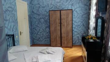 Фото номера Большой двухместный номер с 1 кроватью Отель Hotel Isani г. Тбилиси 7