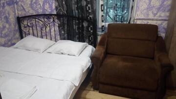 Фото номера Небольшой двухместный номер с 1 кроватью Отель Hotel Isani г. Тбилиси 4