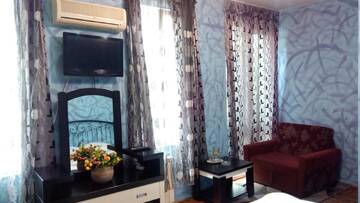Фото номера Большой двухместный номер с 1 кроватью Отель Hotel Isani г. Тбилиси 6