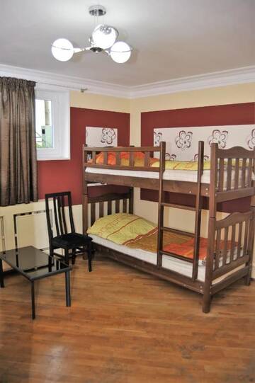 Фото номера Четырехместный номер Хостелы Hostel Vake Garden г. Тбилиси 3