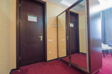 Фото номера Улучшенный двухместный номер с 1 кроватью Отель Marionn Hotel г. Тбилиси 19