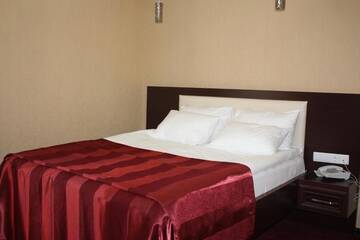 Фото номера Улучшенный двухместный номер с 1 кроватью Отель Marionn Hotel г. Тбилиси 21