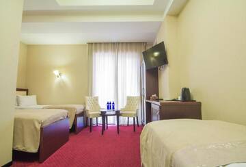 Фото номера Стандартный трехместный номер Отель Marionn Hotel г. Тбилиси 2