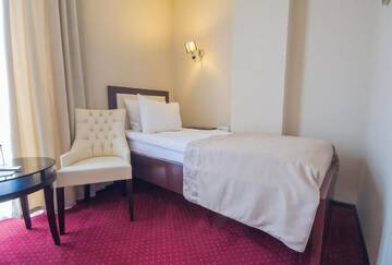 Фото номера Стандартный двухместный номер с 2 отдельными кроватями Отель Marionn Hotel г. Тбилиси 2