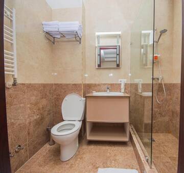 Фото номера Стандартный трехместный номер Отель Marionn Hotel г. Тбилиси 5