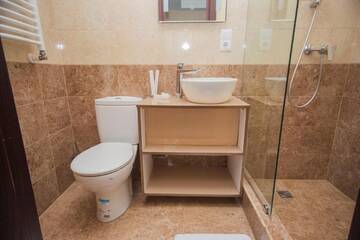 Фото номера Стандартный трехместный номер Отель Marionn Hotel г. Тбилиси 8