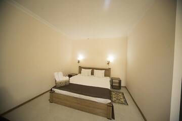 Фото номера Улучшенный семейный номер Отель Log Inn Boutique Hotel г. Тбилиси 9