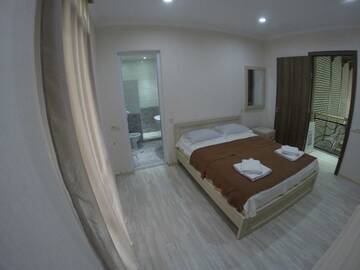 Фото номера Двухместный номер с 1 кроватью Гостевой дом Guest House Rampa г. Тбилиси 2