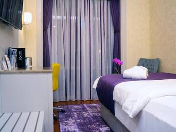 Фото номера Стандартный одноместный номер - Для некурящих Отель Mercure Tbilisi Old Town г. Тбилиси 3